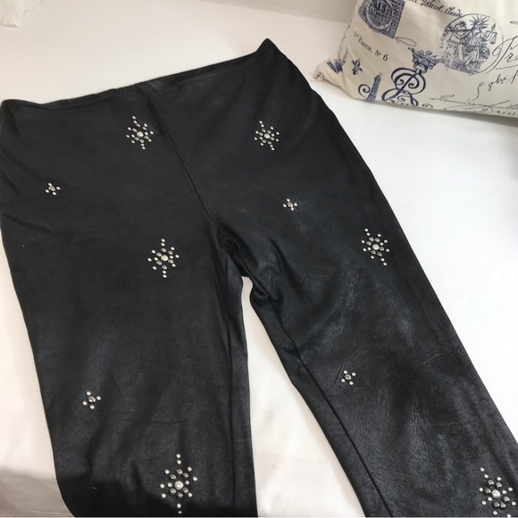 FREE PEOPLE | STAR STUDDED EMBELLISHED BRUSHED BLACK SKINNY FESTIVAL LEGGINGS 27 - Picture 4 of 13